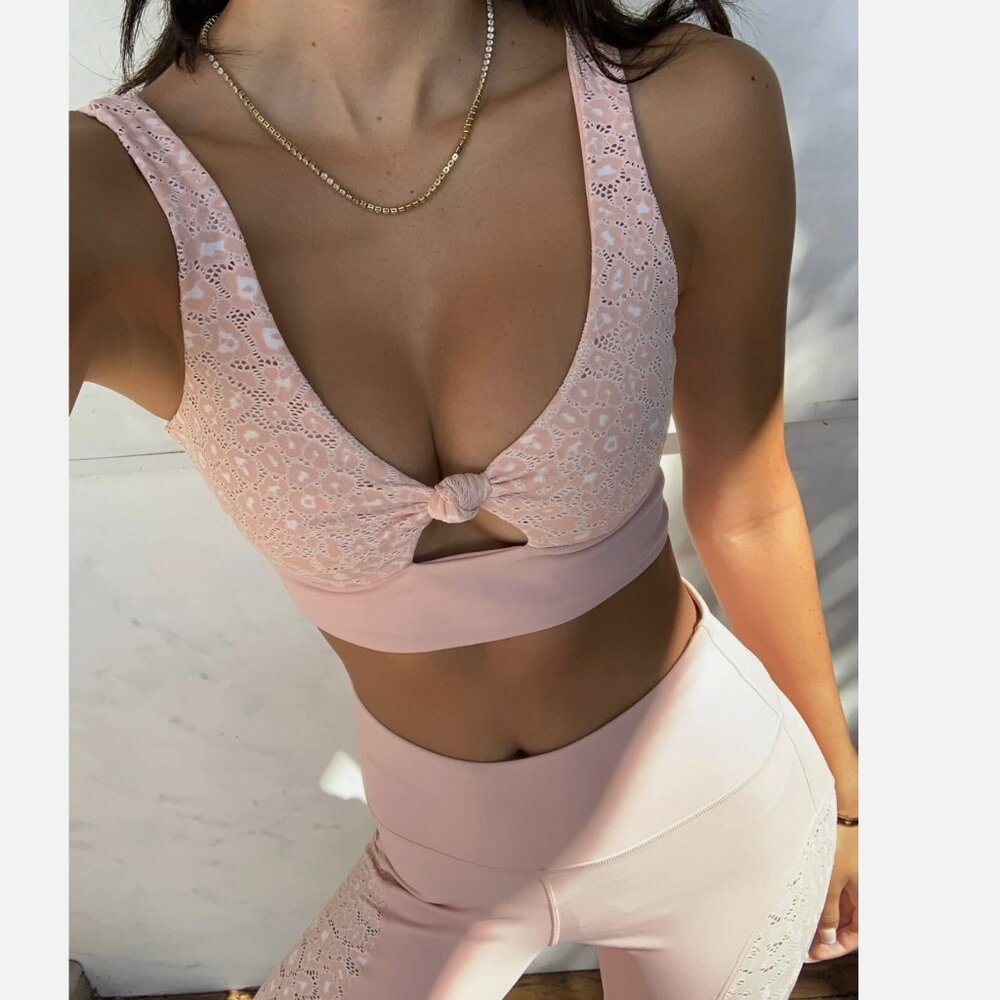 NWT-Fiona Leggings And Niko Sports Bra-B FIT by Beach Bunny Size 6